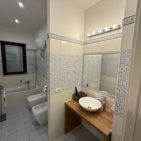 Royale Bed & Breakfast 3*
